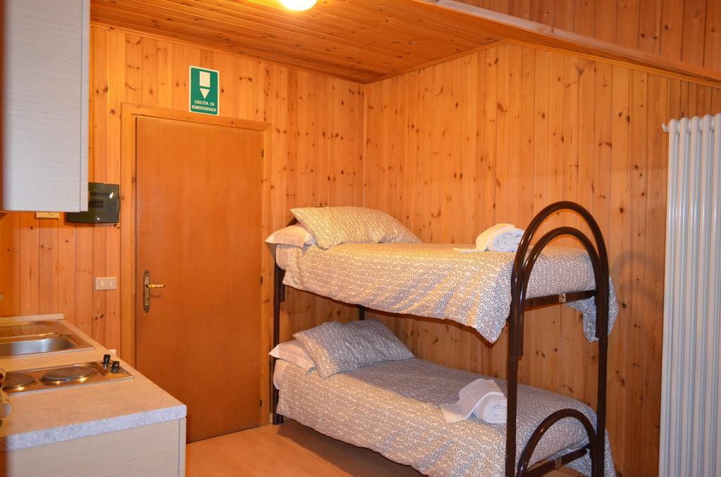 Campodolcino Camping Phòng bức ảnh