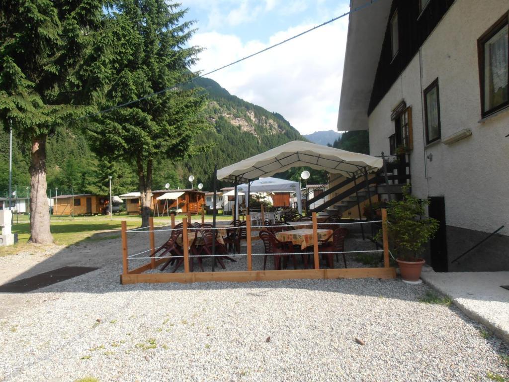 Campodolcino Camping Ngoại thất bức ảnh